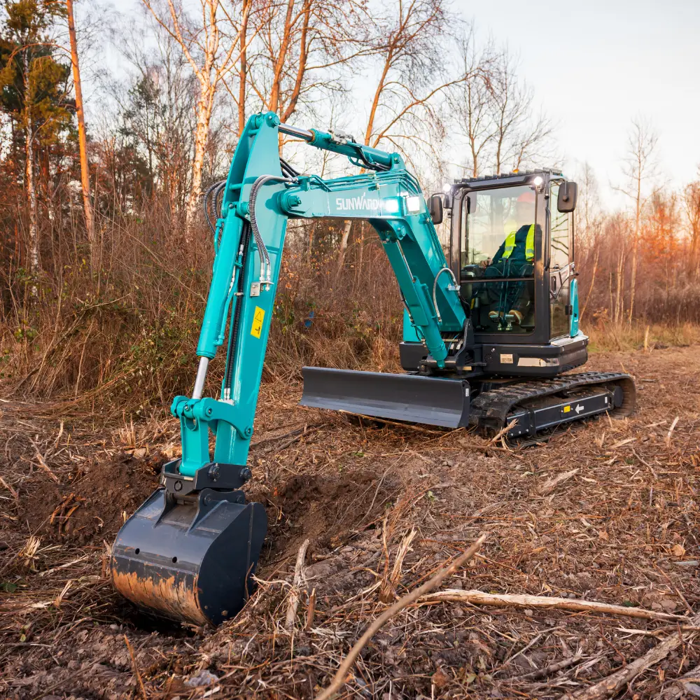 SWE60UF Compact Excavator - Image 14