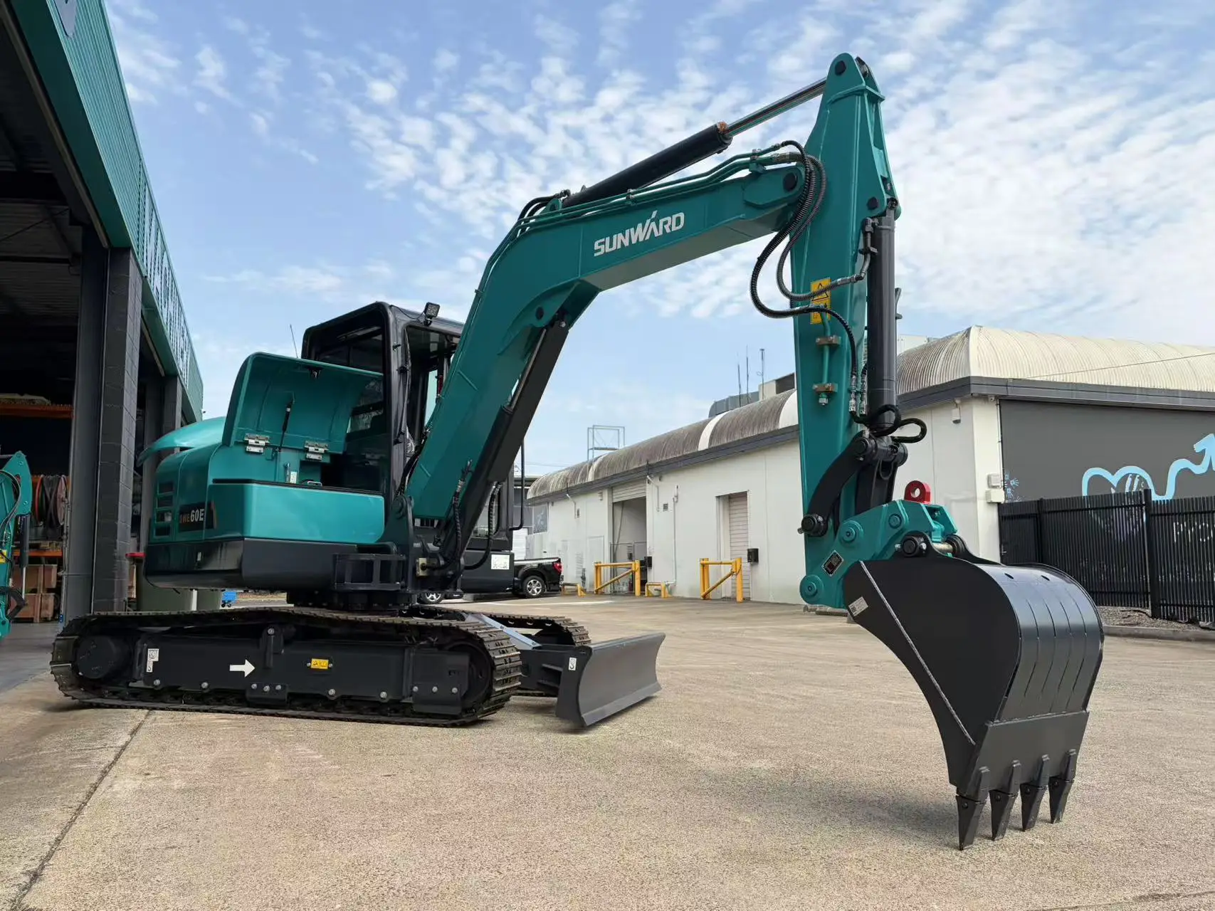 SWE60UF Compact Excavator - Image 3